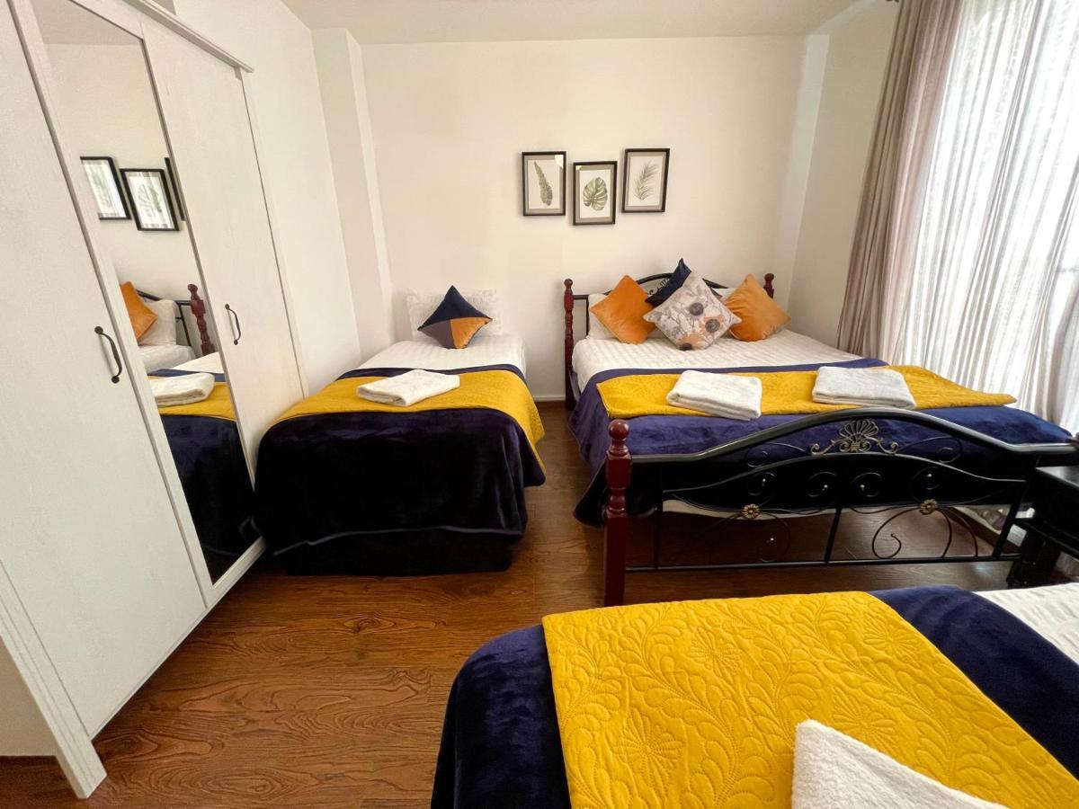 London Stratford Luxury House, 5 Minutes Walk Station, Westfield, 3 Bedrooms 3 Bathrooms, Reception, Garden, Parking Luaran gambar